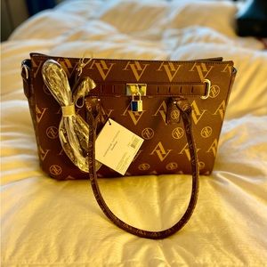 Adrienne Vittadini Purse NWT.